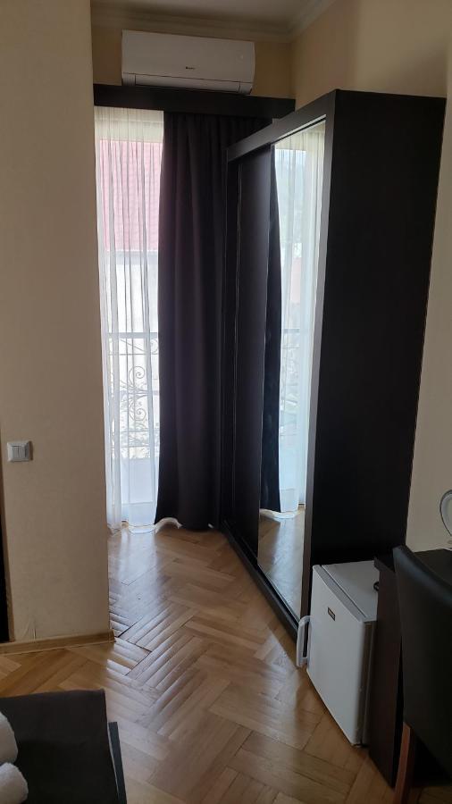 Family Guest House 第比利斯 外观 照片