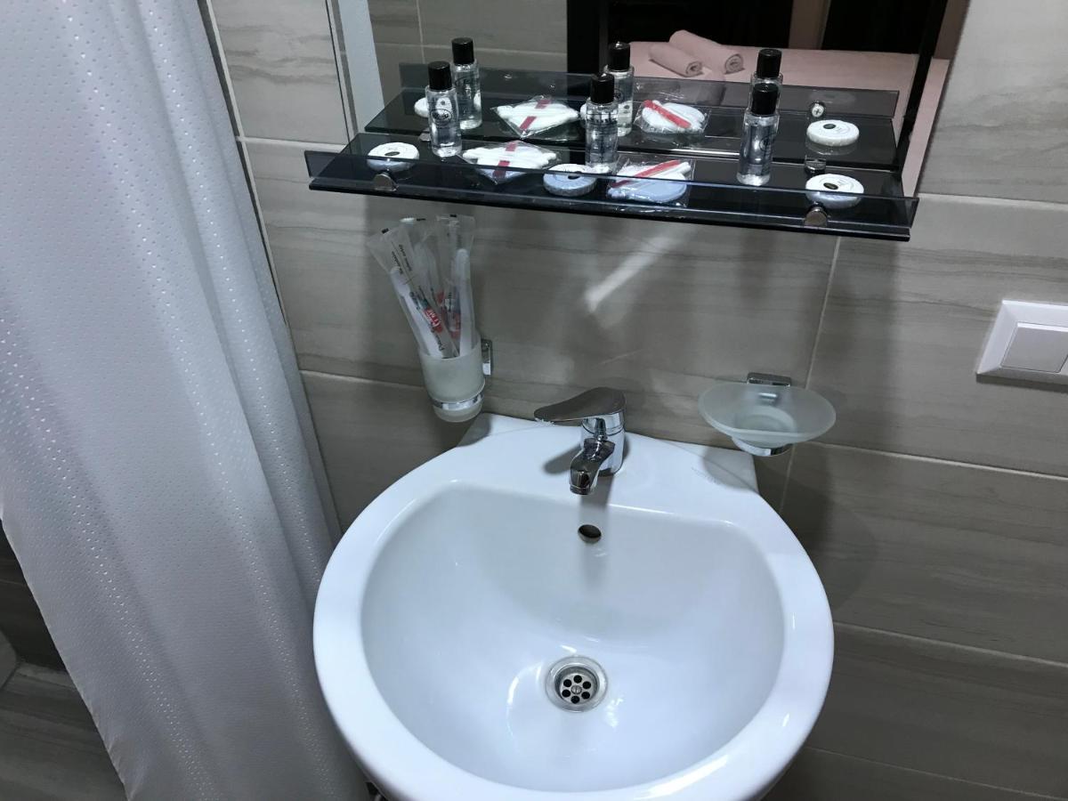 Family Guest House 第比利斯 外观 照片