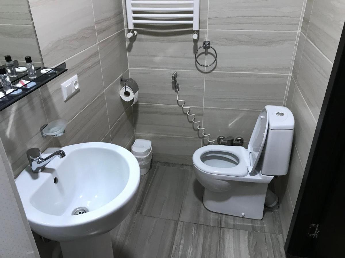 Family Guest House 第比利斯 外观 照片